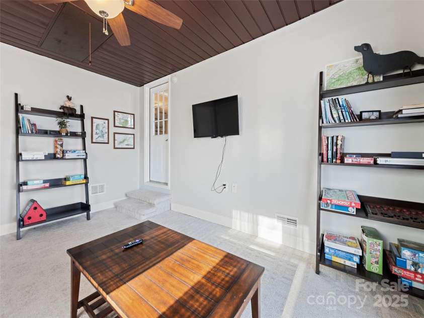 31 West End Circle, Waynesville, NC 28785.  MLS# CAR4200988, YatesRealty ID 18125. Bonus Room
