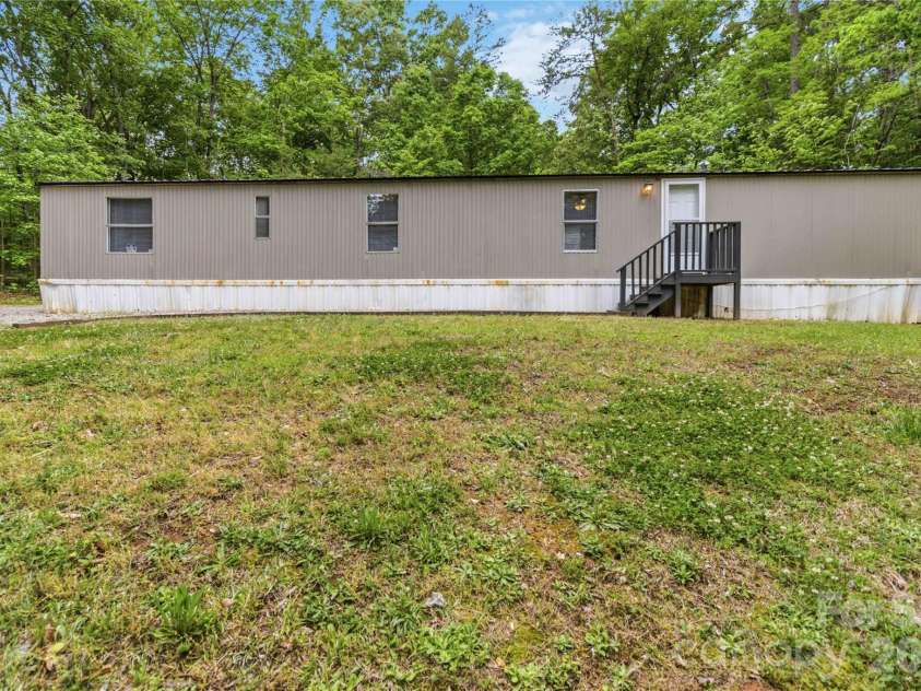 696 Kenwood Lane, Rock Hill, SC 29730.  MLS# CAR4377248, YatesRealty ID 18125. 
