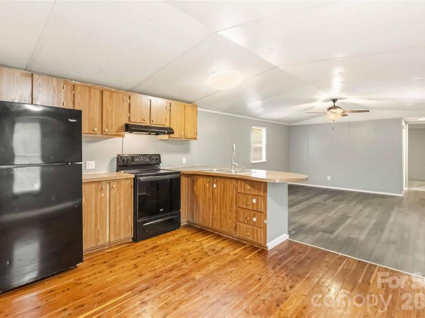 696 Kenwood Lane, Rock Hill, SC 29730.  MLS# CAR4377248, YatesRealty ID 18125. 