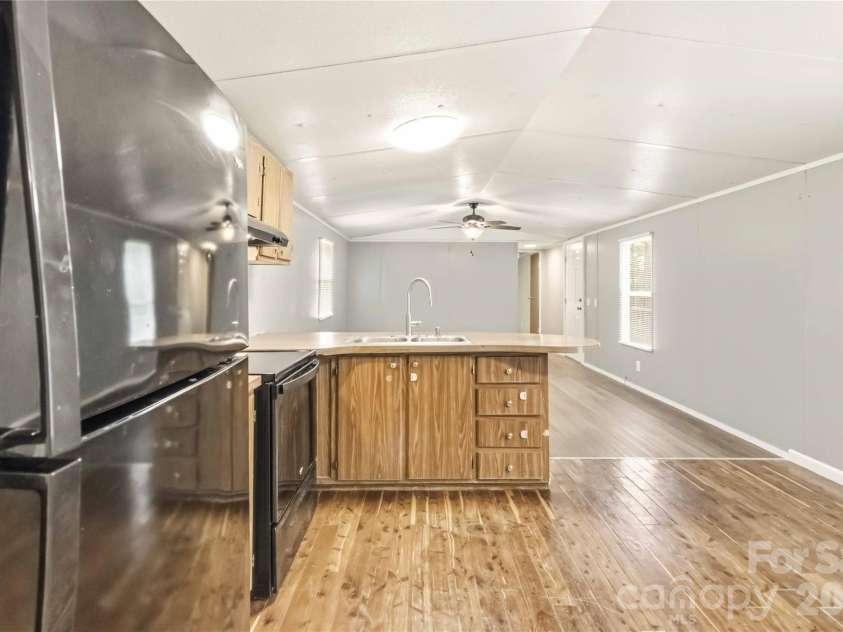 696 Kenwood Lane, Rock Hill, SC 29730.  MLS# CAR4377248, YatesRealty ID 18125. 