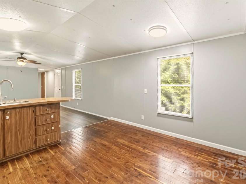 696 Kenwood Lane, Rock Hill, SC 29730.  MLS# CAR4377248, YatesRealty ID 18125. 