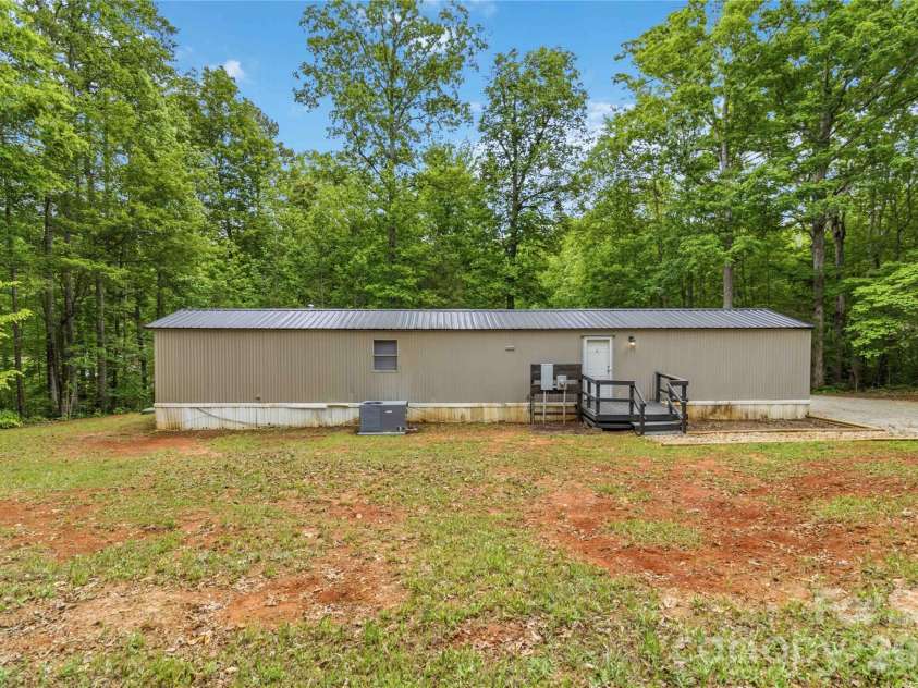 696 Kenwood Lane, Rock Hill, SC 29730.  MLS# CAR4377248, YatesRealty ID 18125. 