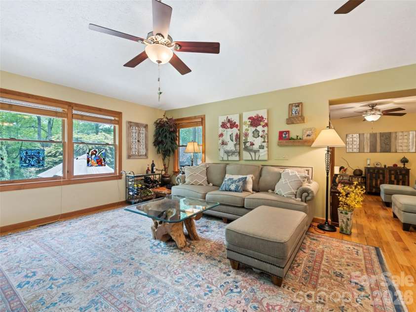218 Red Oak Drive, Maggie Valley, NC 28751.  MLS# CAR4347428, YatesRealty ID 18126. 