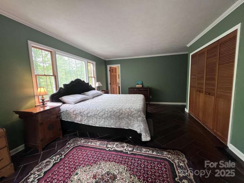 231 Davis Drive, Morganton, NC 28655.  MLS# CAR4254261, YatesRealty ID 18127. 