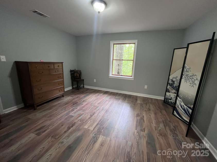 231 Davis Drive, Morganton, NC 28655.  MLS# CAR4254261, YatesRealty ID 18127. 