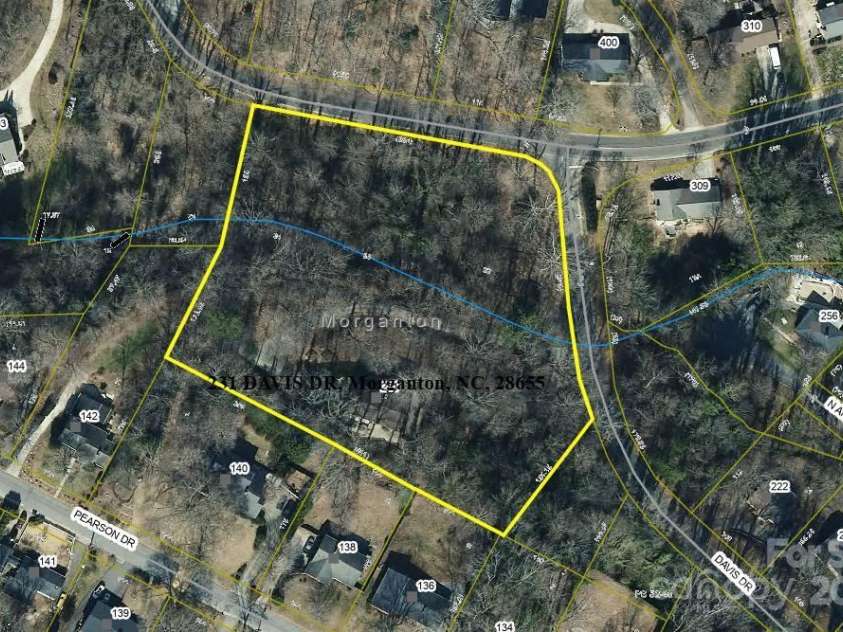 231 Davis Drive, Morganton, NC 28655.  MLS# CAR4254261, YatesRealty ID 18127. 