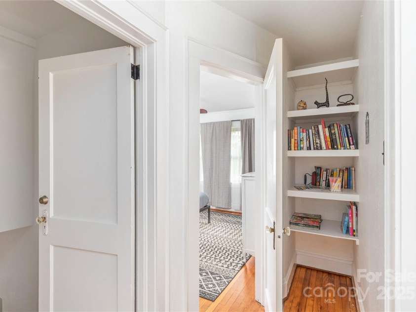 7 Grove Street, Weaverville, NC 28787.  MLS# CAR4262820, YatesRealty ID 18128. Classic built-ins