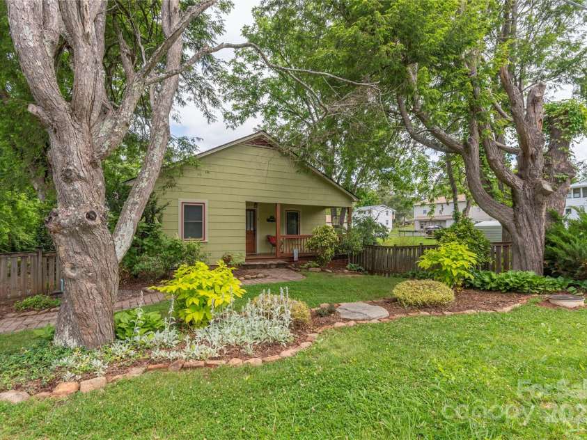 7 Grove Street, Weaverville, NC 28787.  MLS# CAR4262820, YatesRealty ID 18128. Home Sweet Home