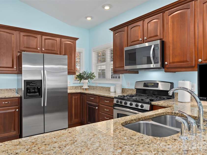 23 Holiday Drive, Arden, NC 28704.  MLS# CAR4312790, YatesRealty ID 1813. Kitchen