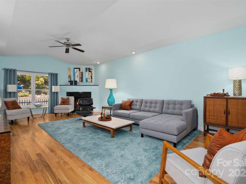 23 Holiday Drive, Arden, NC 28704.  MLS# CAR4312790, YatesRealty ID 1813. Living Room