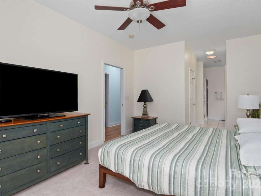 23 Holiday Drive, Arden, NC 28704.  MLS# CAR4312790, YatesRealty ID 1813. Primary Suite