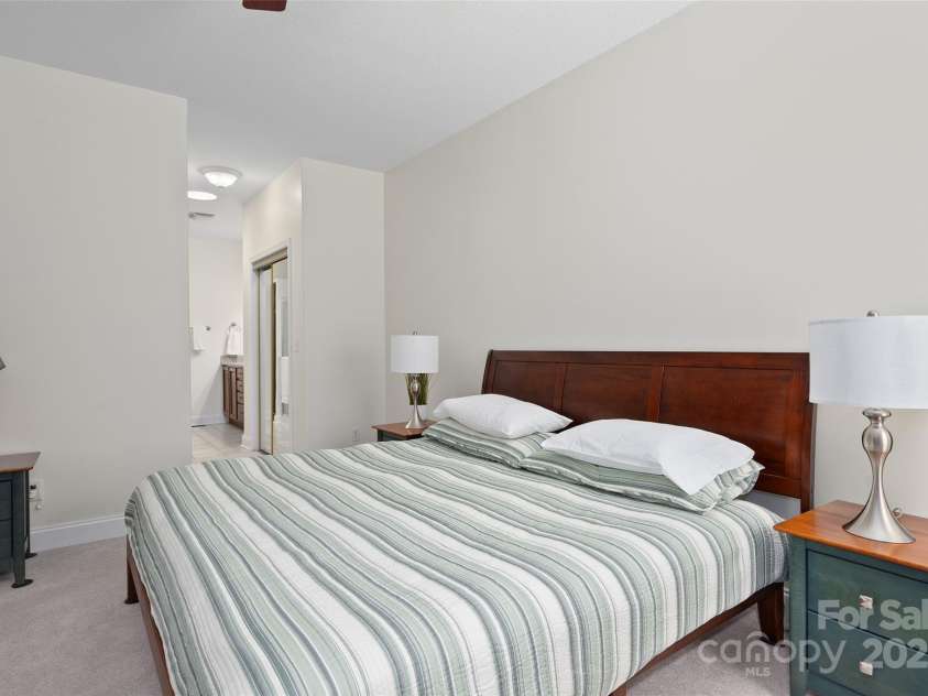 23 Holiday Drive, Arden, NC 28704.  MLS# CAR4312790, YatesRealty ID 1813. Primary Suite