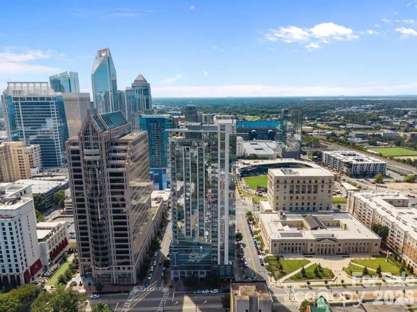 333 Trade Street, Charlotte, NC 28202.  MLS# CAR4362818, YatesRealty ID 1813. 