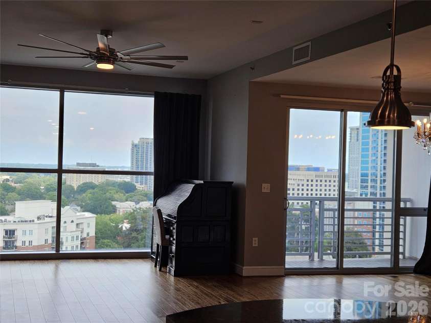333 Trade Street, Charlotte, NC 28202.  MLS# CAR4362818, YatesRealty ID 1813. 