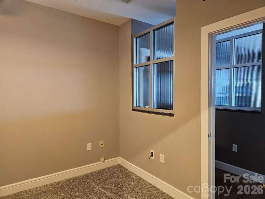 333 Trade Street, Charlotte, NC 28202.  MLS# CAR4362818, YatesRealty ID 1813. 