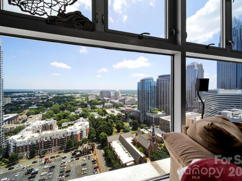 333 Trade Street, Charlotte, NC 28202.  MLS# CAR4405279, YatesRealty ID 1813. 
