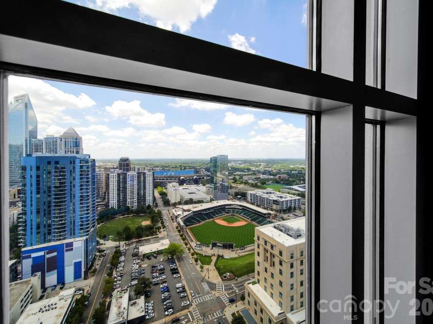 333 Trade Street, Charlotte, NC 28202.  MLS# CAR4405279, YatesRealty ID 1813. 