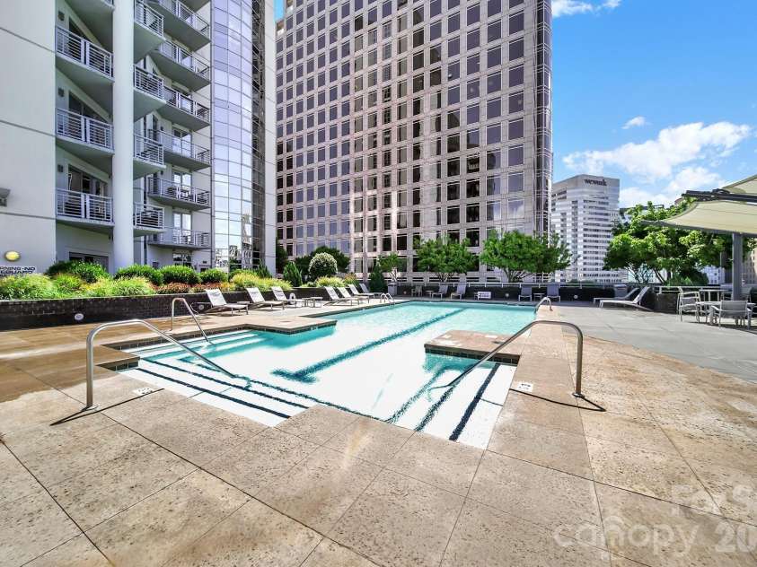 333 Trade Street, Charlotte, NC 28202.  MLS# CAR4405279, YatesRealty ID 1813. 
