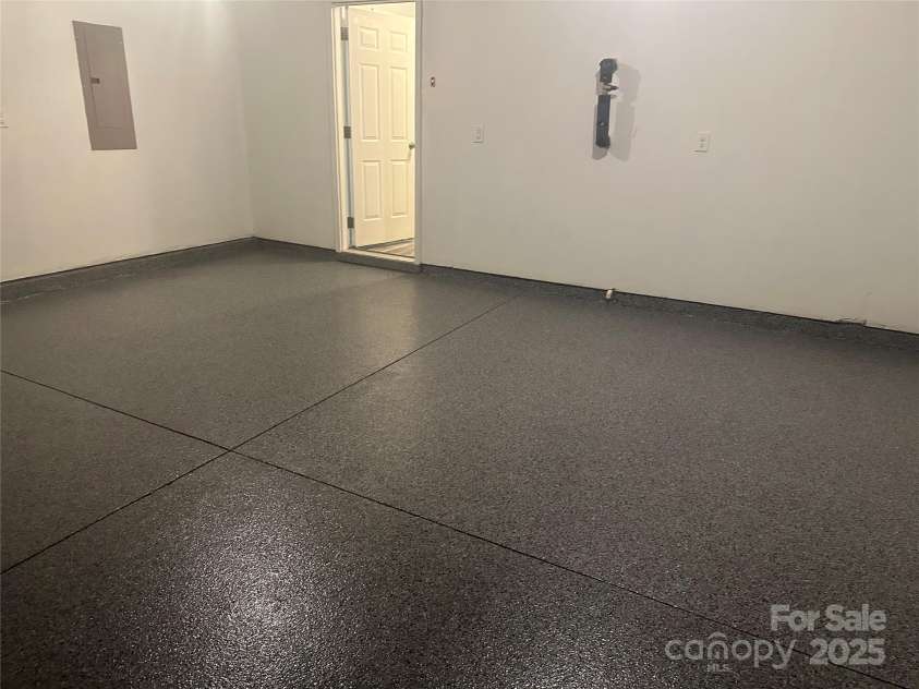 463 Barr Street, Lancaster, SC 29720.  MLS# CAR4267227, YatesRealty ID 18130. 2 Car Garage