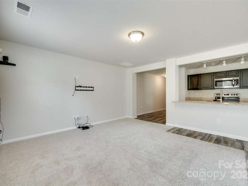 463 Barr Street, Lancaster, SC 29720.  MLS# CAR4267227, YatesRealty ID 18130. 