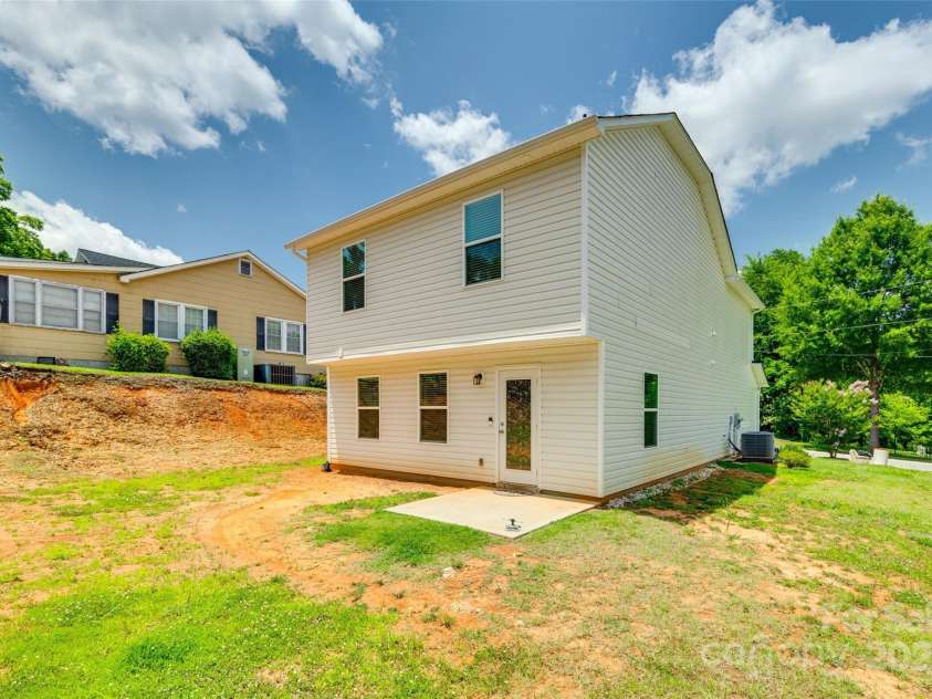 463 Barr Street, Lancaster, SC 29720.  MLS# CAR4267227, YatesRealty ID 18130. 