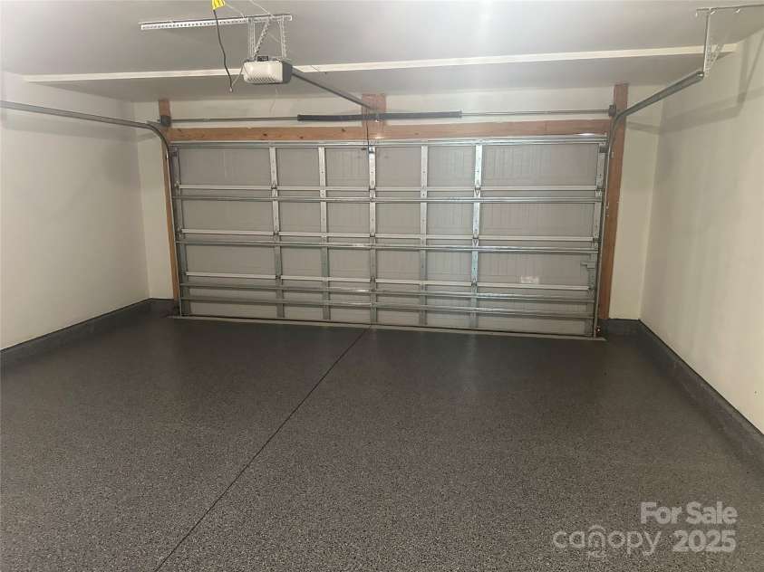 463 Barr Street, Lancaster, SC 29720.  MLS# CAR4267227, YatesRealty ID 18130. Garage