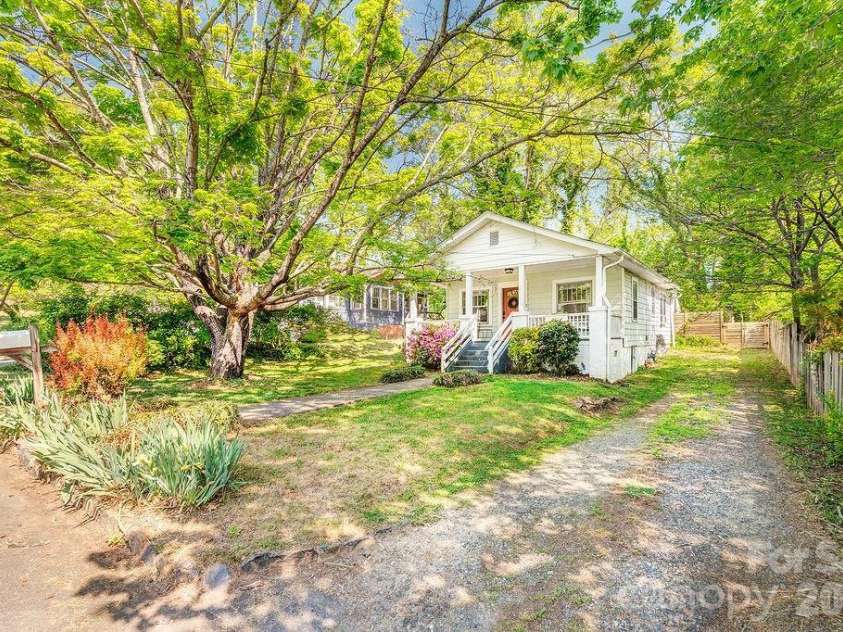 7 Tarpon Avenue, Asheville, NC 28806.  MLS# CAR4371713, YatesRealty ID 18130. 