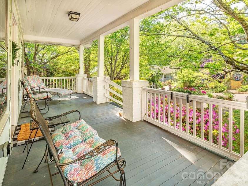 7 Tarpon Avenue, Asheville, NC 28806.  MLS# CAR4371713, YatesRealty ID 18130. 