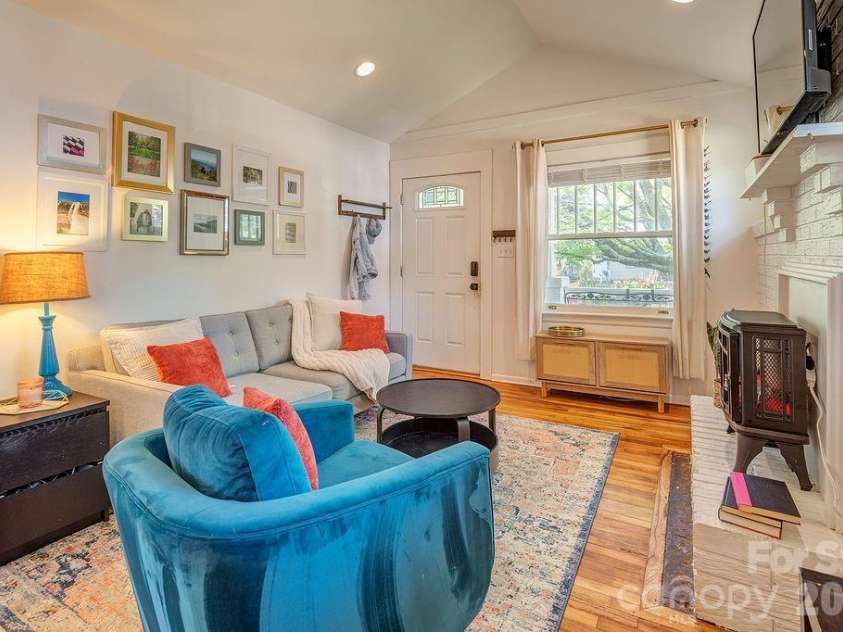 7 Tarpon Avenue, Asheville, NC 28806.  MLS# CAR4371713, YatesRealty ID 18130. 