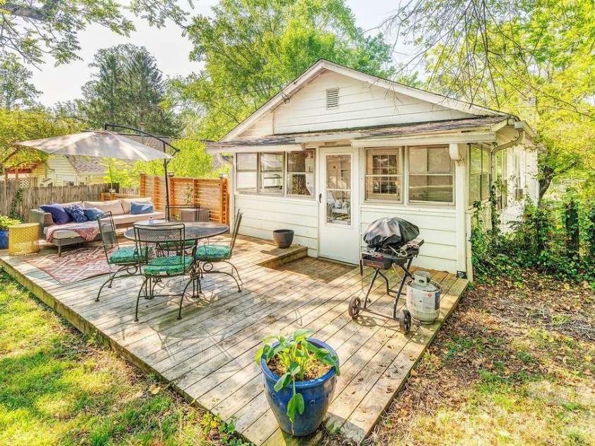7 Tarpon Avenue, Asheville, NC 28806.  MLS# CAR4371713, YatesRealty ID 18130. 