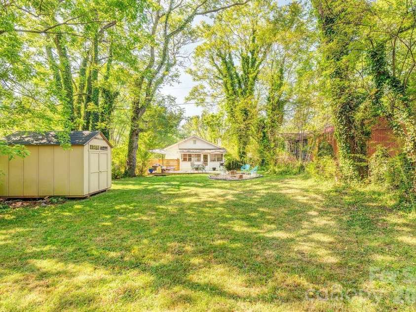 7 Tarpon Avenue, Asheville, NC 28806.  MLS# CAR4371713, YatesRealty ID 18130. 