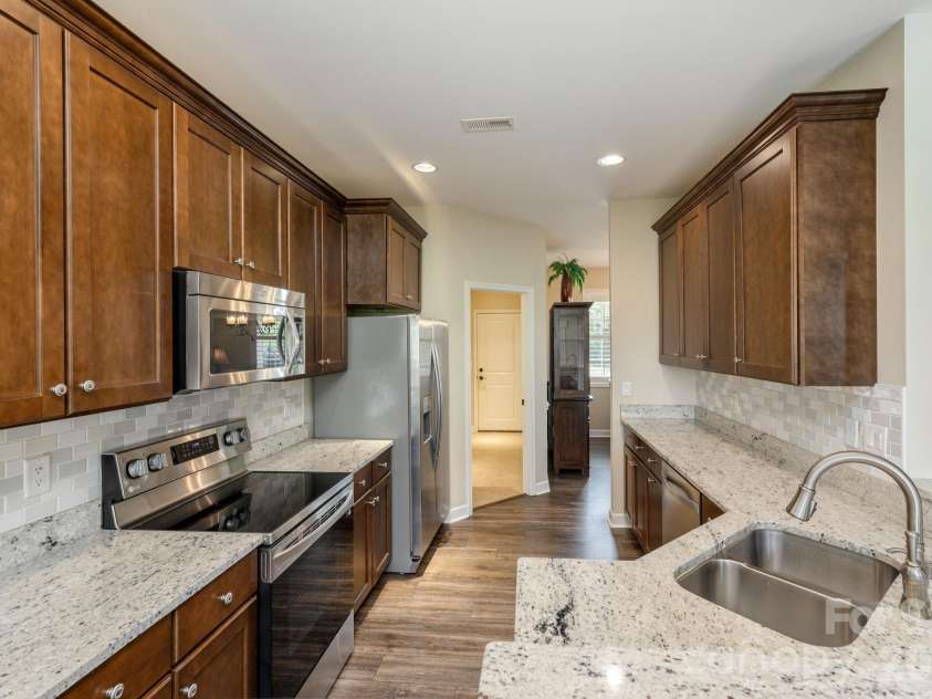 31 BLACK IRON Lane, Hendersonville, NC 28792.  MLS# CAR4373966, YatesRealty ID 18131. 