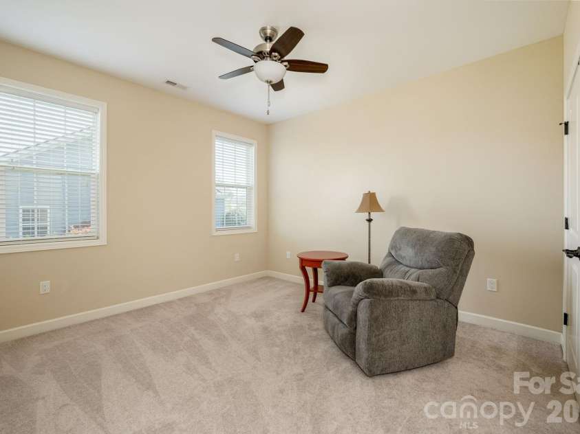 31 BLACK IRON Lane, Hendersonville, NC 28792.  MLS# CAR4373966, YatesRealty ID 18131. 