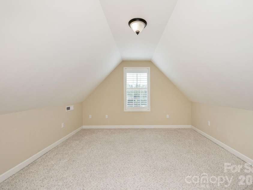 31 BLACK IRON Lane, Hendersonville, NC 28792.  MLS# CAR4373966, YatesRealty ID 18131. 