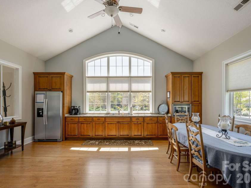 31 BLACK IRON Lane, Hendersonville, NC 28792.  MLS# CAR4373966, YatesRealty ID 18131. 