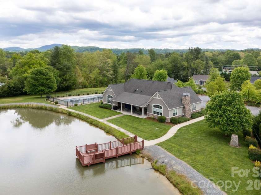 31 BLACK IRON Lane, Hendersonville, NC 28792.  MLS# CAR4373966, YatesRealty ID 18131. 