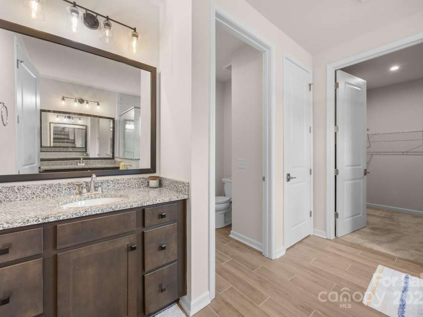 315 Skyebrook Lane, Rock Hill, SC 29730.  MLS# CAR4219949, YatesRealty ID 18131. 2 vanities in owners bath