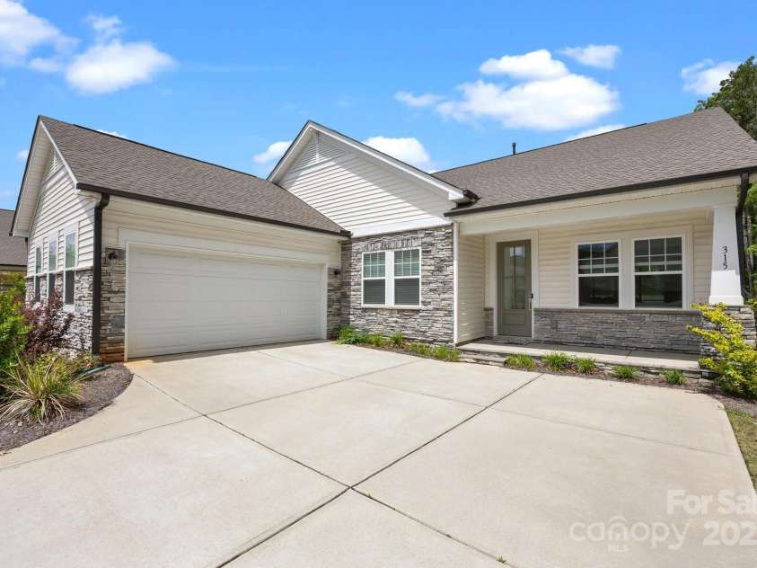 315 Skyebrook Lane, Rock Hill, SC 29730.  MLS# CAR4219949, YatesRealty ID 18131. 