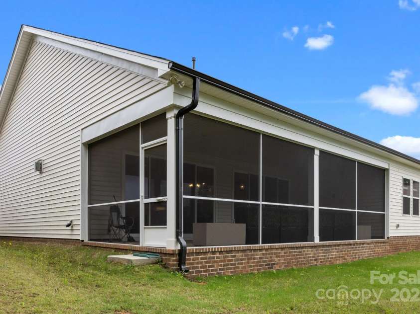 315 Skyebrook Lane, Rock Hill, SC 29730.  MLS# CAR4219949, YatesRealty ID 18131. 