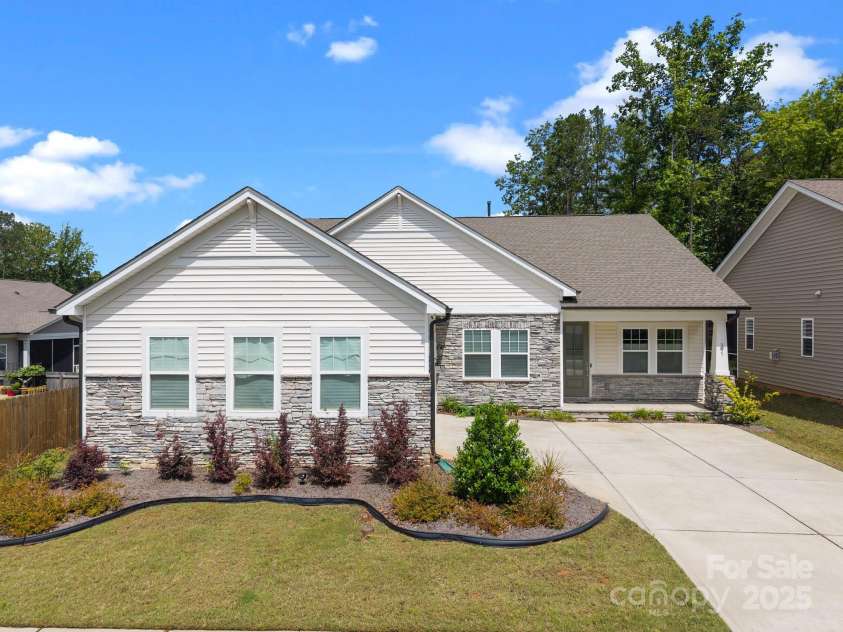 315 Skyebrook Lane, Rock Hill, SC 29730.  MLS# CAR4219949, YatesRealty ID 18131. 