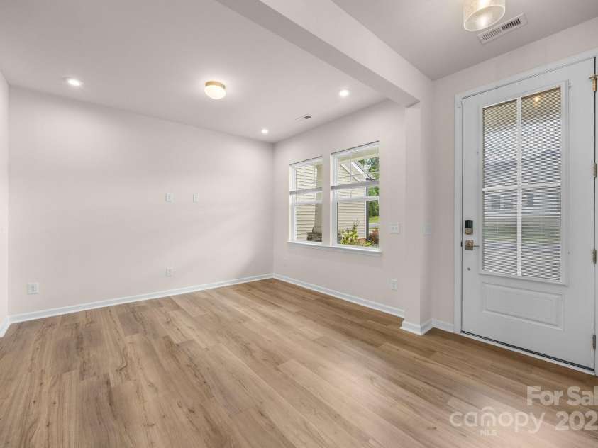 315 Skyebrook Lane, Rock Hill, SC 29730.  MLS# CAR4219949, YatesRealty ID 18131. Great open floor plan, recessed lighting and tons of natural light.