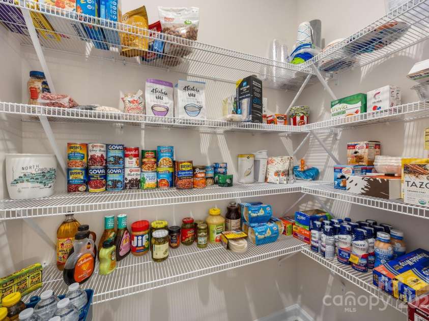 315 Skyebrook Lane, Rock Hill, SC 29730.  MLS# CAR4219949, YatesRealty ID 18131. Walk in pantry, looking for great storage?