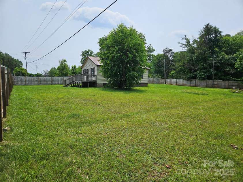 1058 Hunter Street, Morganton, NC 28655.  MLS# CAR4257998, YatesRealty ID 18132. 