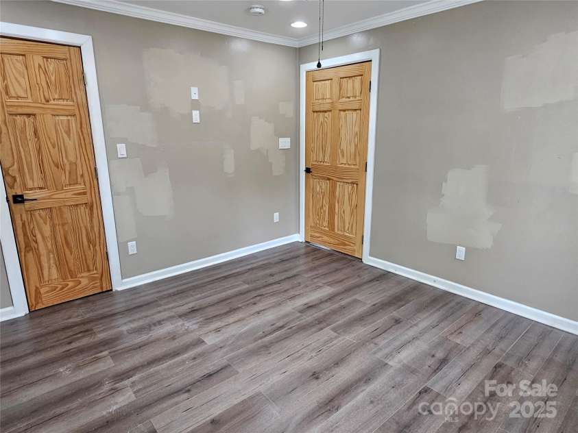 1058 Hunter Street, Morganton, NC 28655.  MLS# CAR4257998, YatesRealty ID 18132. 