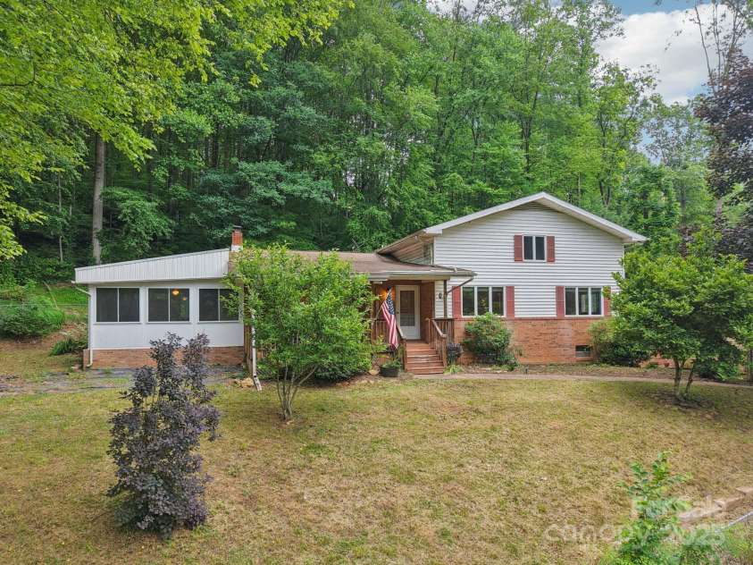 169 Sunshine Cove Road, Waynesville, NC 28785.  MLS# CAR4261350, YatesRealty ID 18133. 