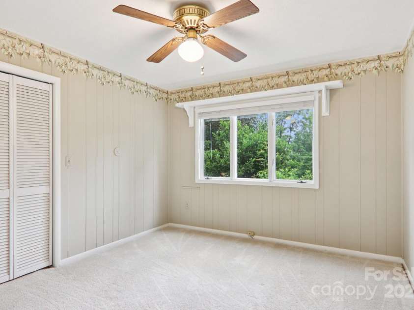 169 Sunshine Cove Road, Waynesville, NC 28785.  MLS# CAR4261350, YatesRealty ID 18133. 