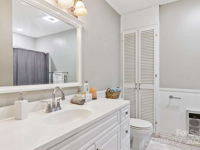 169 Sunshine Cove Road, Waynesville, NC 28785.  MLS# CAR4261350, YatesRealty ID 18133. 