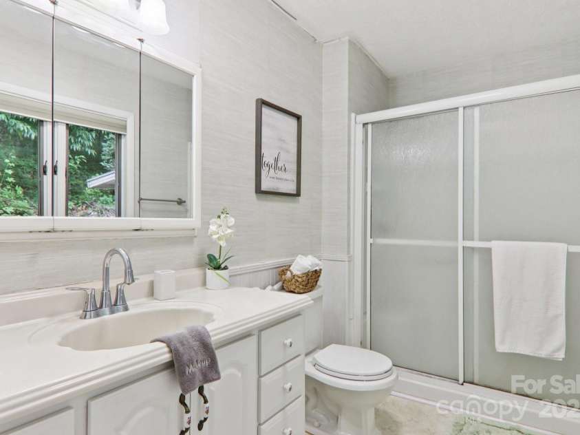 169 Sunshine Cove Road, Waynesville, NC 28785.  MLS# CAR4261350, YatesRealty ID 18133. 