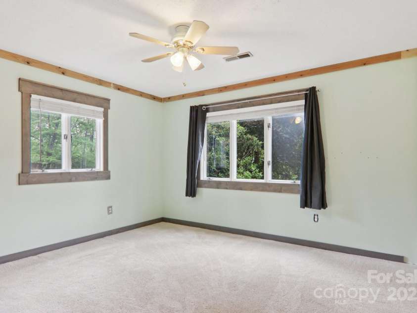 169 Sunshine Cove Road, Waynesville, NC 28785.  MLS# CAR4261350, YatesRealty ID 18133. 