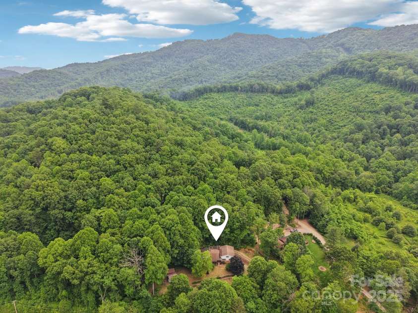 169 Sunshine Cove Road, Waynesville, NC 28785.  MLS# CAR4261350, YatesRealty ID 18133. 